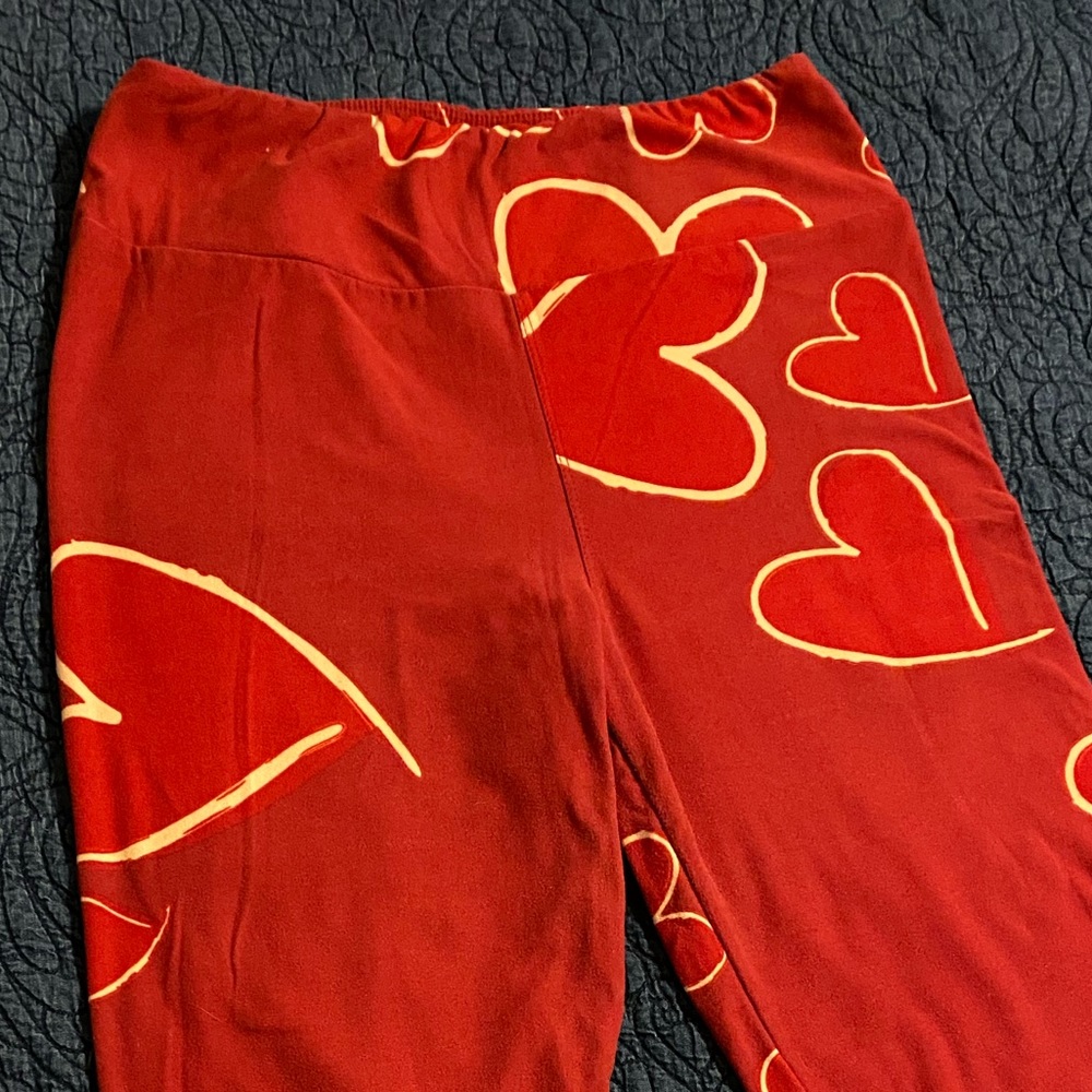 Lularoe red heart leggings